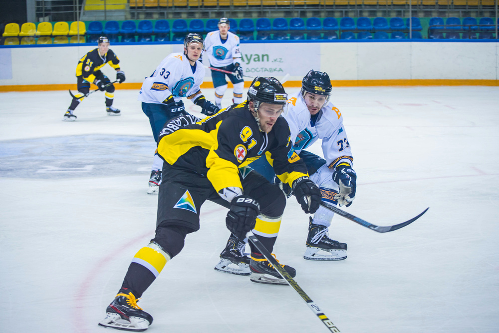 Вышеупомянутого клуба из Вышеупомянутого клуба из